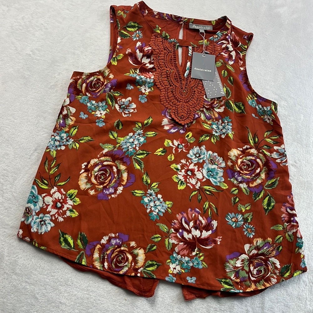 NEW Daniel Rainn L Sleeveless Floral Blouse Office Professional